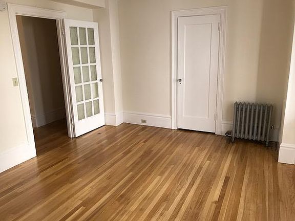 3rd image of 830 Bush St APT 206