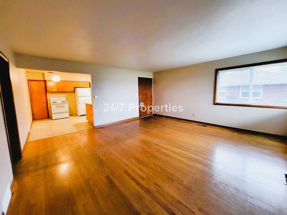 1st image of 1523 NE 72nd Ave #1525