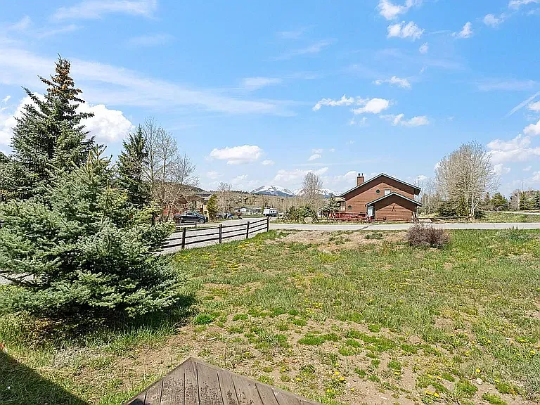 3 bed, 1120 sqft, $3,800 — Photo 4