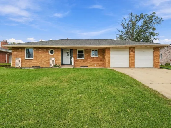 732 29th St NE, Cedar Rapids, IA 52402