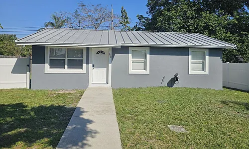 120 S Price St Photo 1