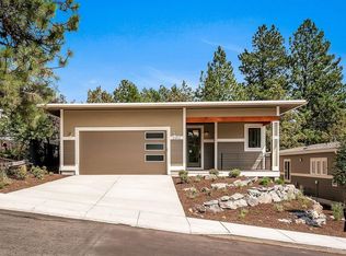 2242 NW 7th St, Bend, OR 97703