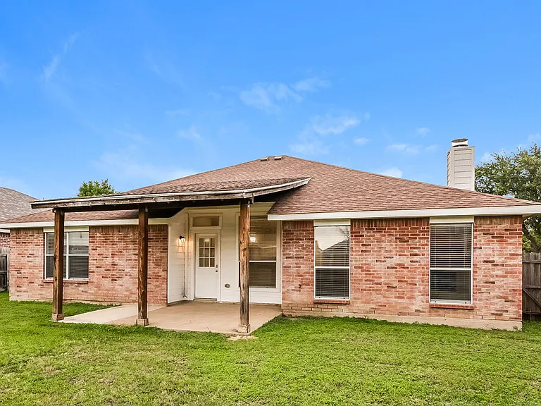 1016 Winding Creek Dr — Photo 16