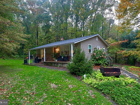2nd image of 307 Dove Ln