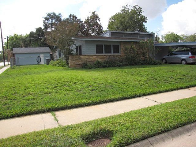 1st image of 4812 Dahlia Ln