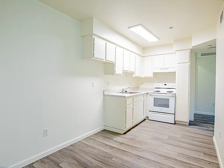 32404 Penrose St #304 — Photo 6
