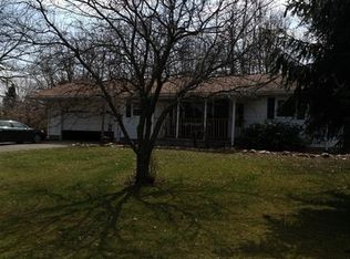 83 Lakewood Dr, East Palestine, OH 44413