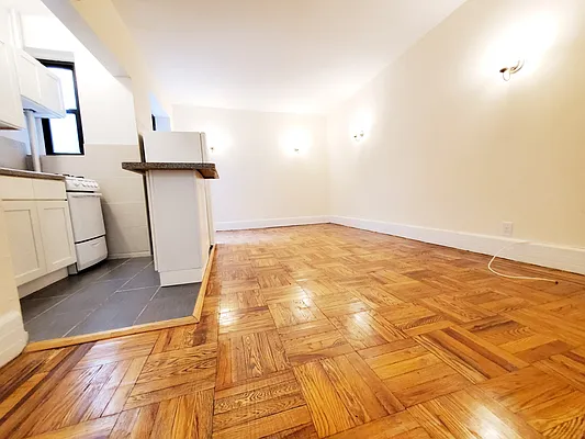 Rented by MNS | media 8