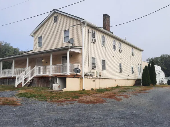 754 S Main St #2, Woodstock, VA 22664