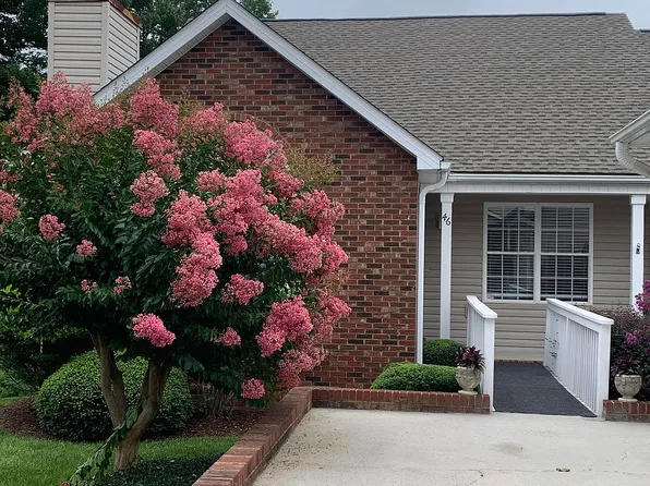 46 N Woodridge View Ct, Hendersonville, NC 28791