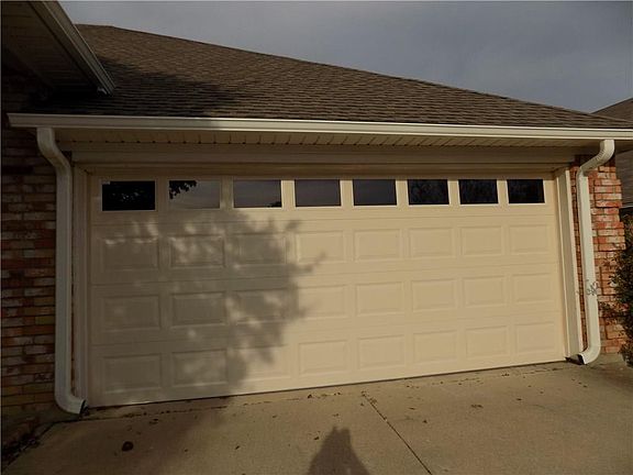 3rd image of 1327 Pegasus Dr