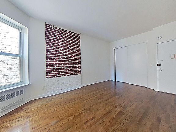 4th image of 212 E 85th St APT 4D