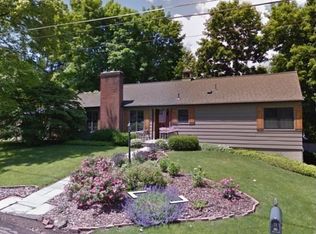 26 Wisconsin Dr, Binghamton, NY 13901