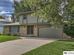 16367 Poppleton Ave, Omaha, NE 68130