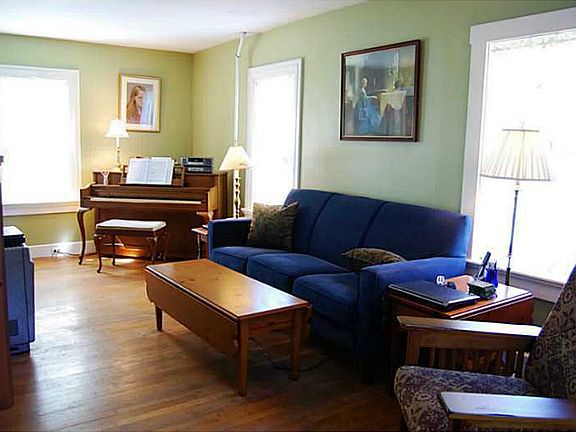5th image of 271 Newman Ave