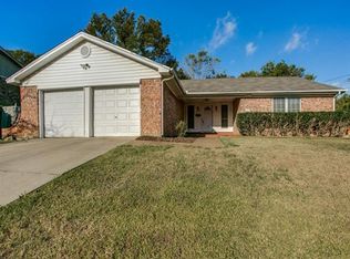 3513 Wendell Dr, North Richland Hills, TX 76117