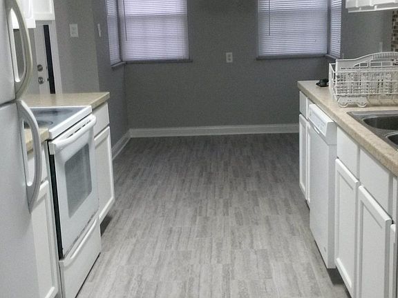 3rd image of 6401 Homestead Dr