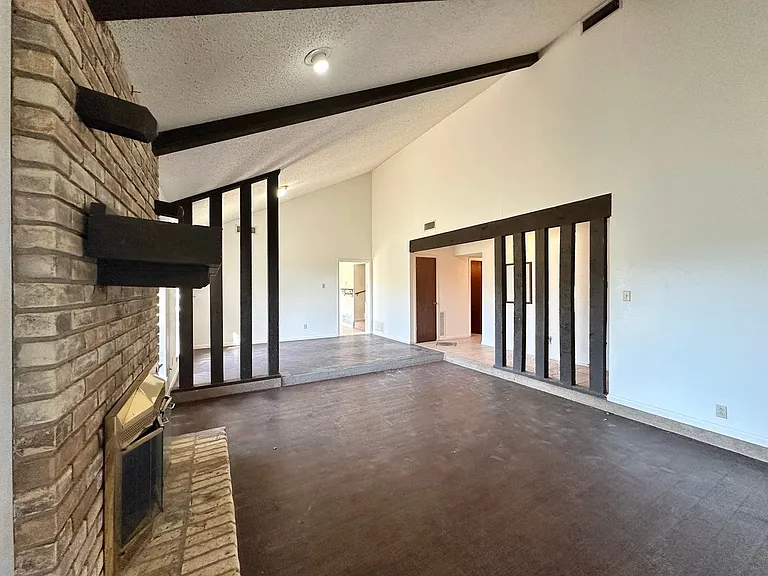216 W Cardinal Ln — Photo 8