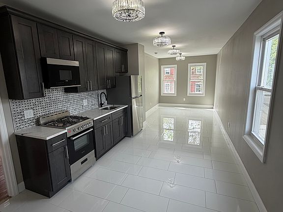 5th image of 58 Lake St #2