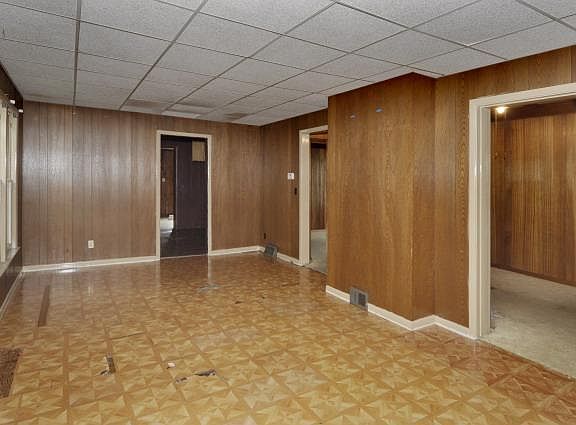 3rd image of 488 Capital Ave N