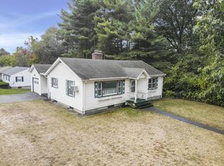 82 Laplume Ave, Lowell, MA 01854