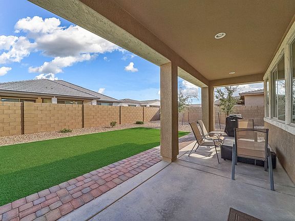 3rd image of 22752 E. Via Las Brisas