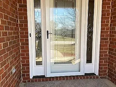 4 bed, 3.0 bath, 2254 sqft, $2,500 — Photo 2