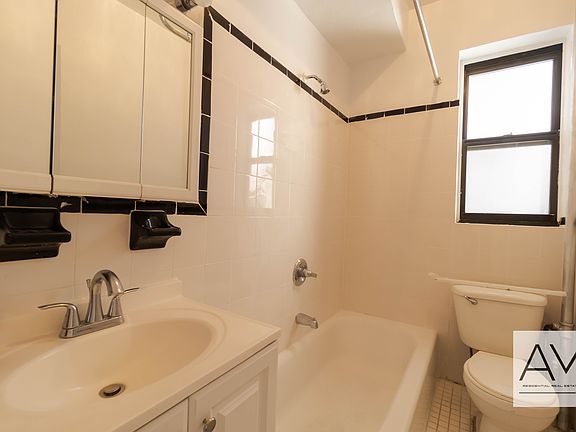 5th image of 5501 15th Ave APT 2