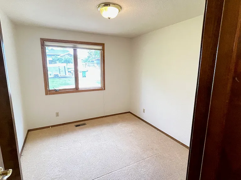 417 E Ranch Dr — Photo 12