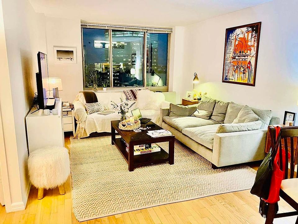1st image of 2 Gold St APT 4813
