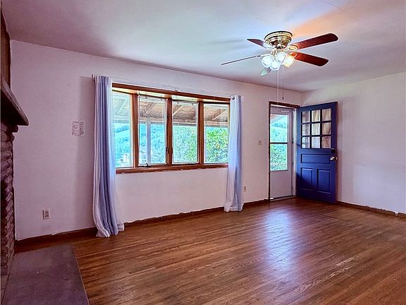 3rd image of 120 3rd St