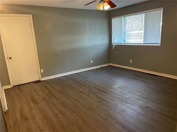 4th image of 8612 Crystal Ave