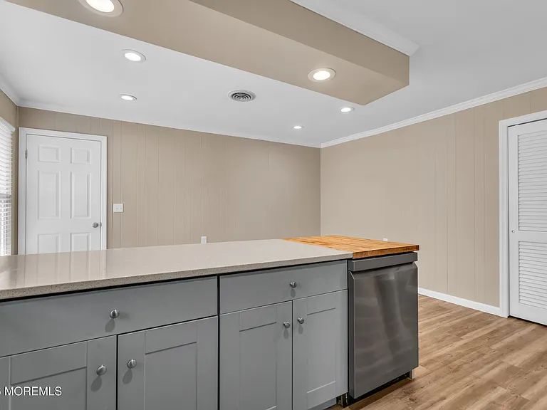 510 Jamaica Blvd — Photo 19
