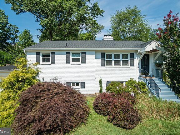 2nd image of 304 Princeton Blvd