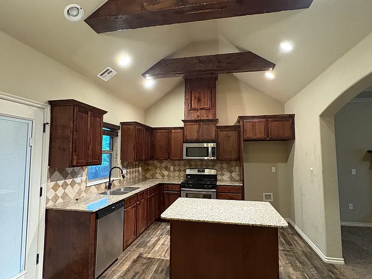 301 Timber Ln — Photo 3