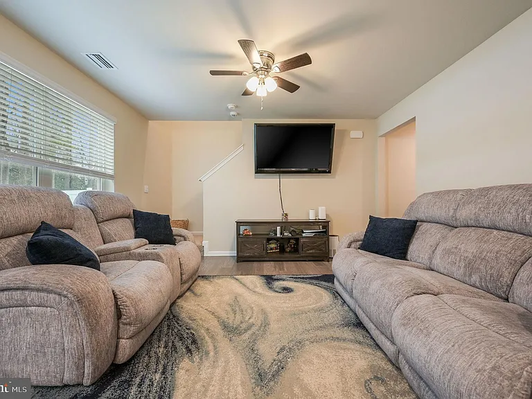 504 Currant Cir — Photo 22