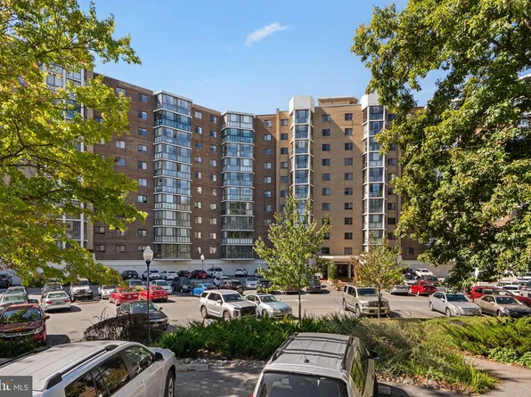 15115 Interlachen Dr #3-225, Silver Spring, MD 20906