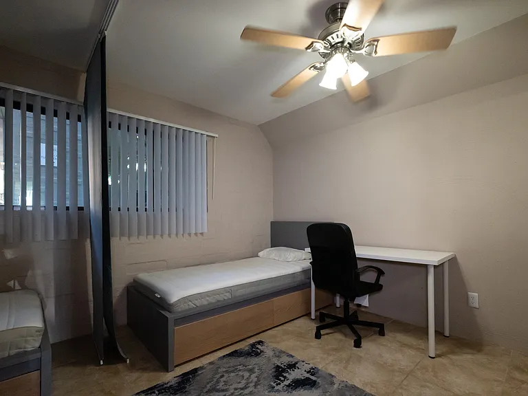 941 N Euclid Ave #121 — Photo 5