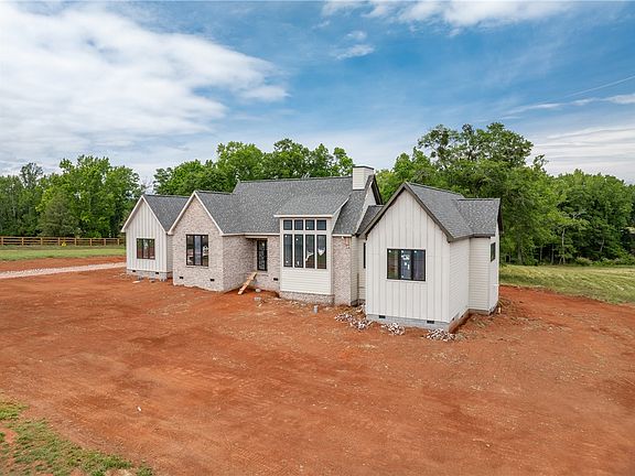 2nd image of 778 Garrison Rd
