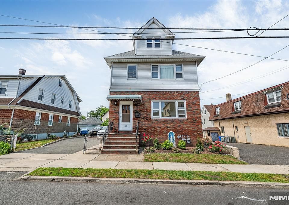 1st image of 113 Wood St