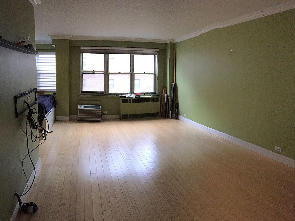 2nd image of 166 E 35th St