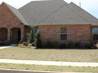 9320 NW 81st St, Yukon, OK 73099
