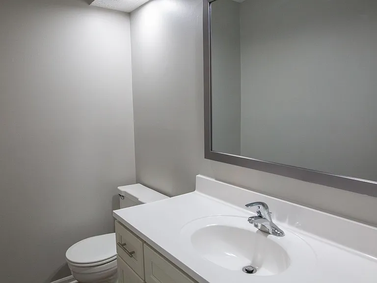 7778 Deercrest Ct — Photo 17