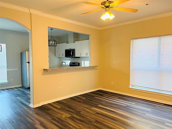 5th image of 6289 Wilcrest Dr APT 1102