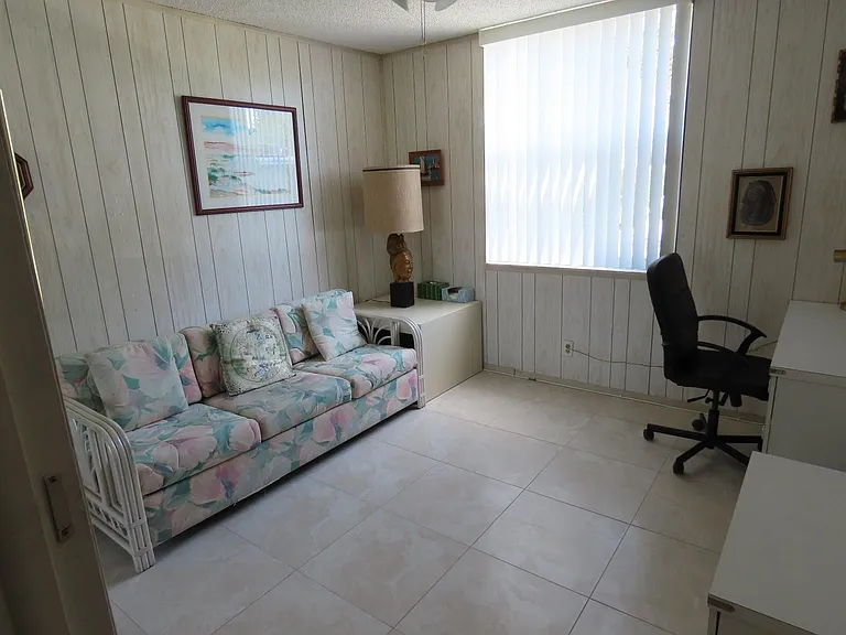 17 Willowbrook Ln #106 — Photo 7