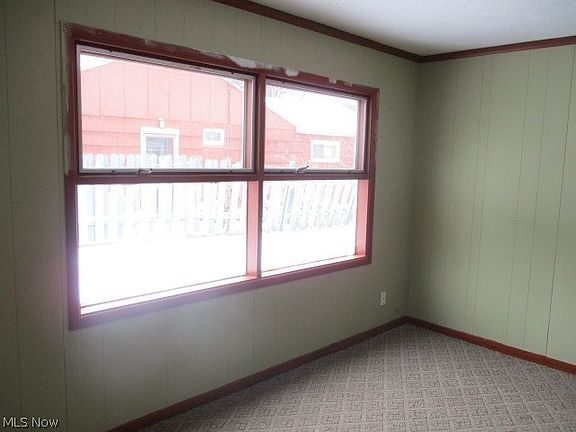 4th image of 465 Woodmere Dr