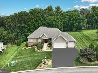 172 Fawn Hill Rd, Hanover, PA 17331