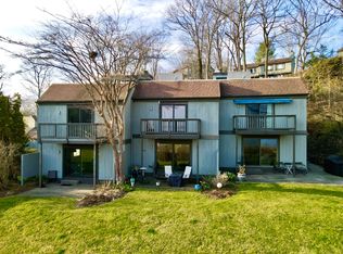 5 Harbour Vlg #B, Branford, CT 06405