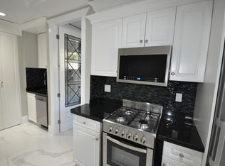 7505 Kingsway, Burnaby, BC V3N3C1