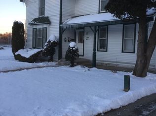 1243 6th St APT C, Beloit, WI 53511